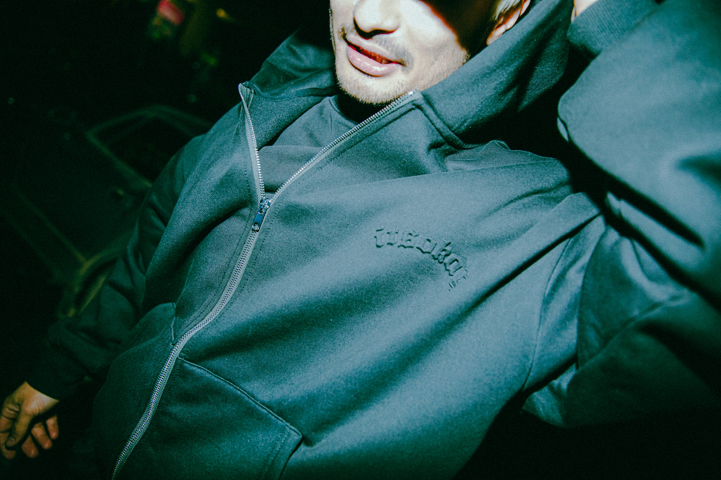 GOODLUCK Embossed Double Zip
