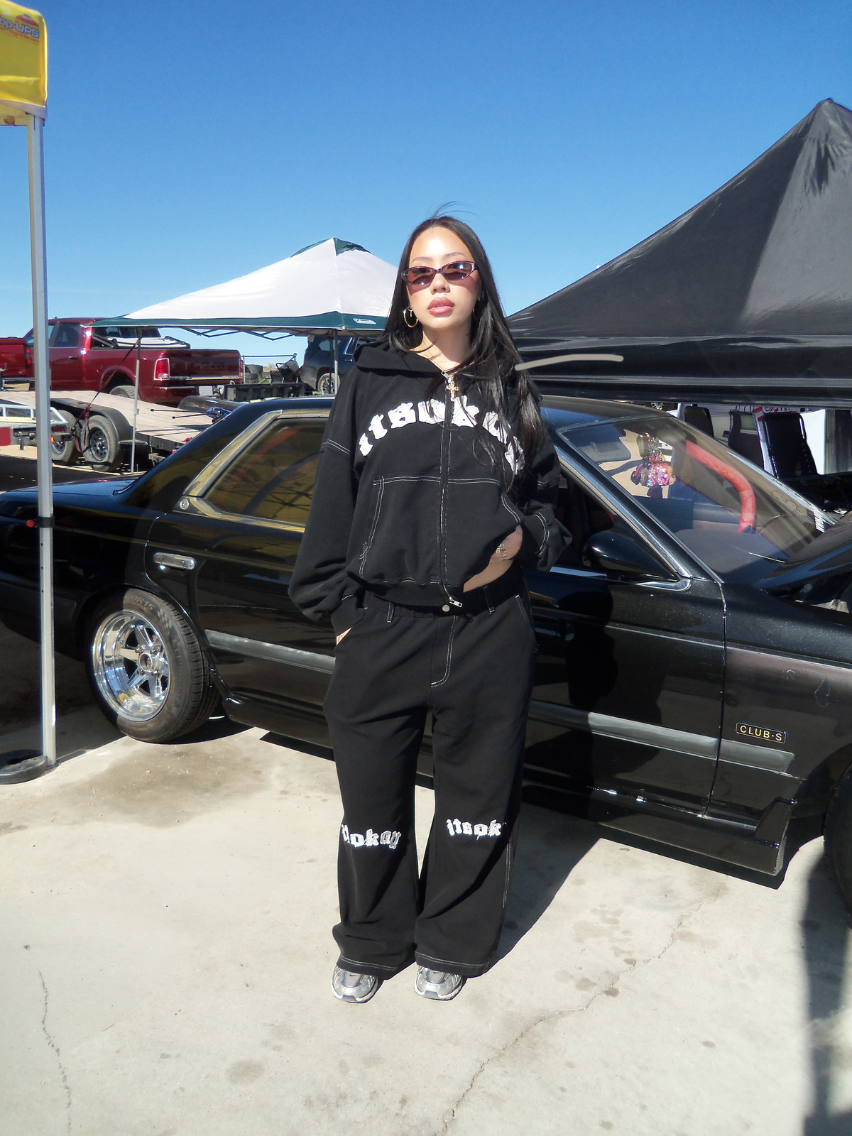 black tracksuit itsokay